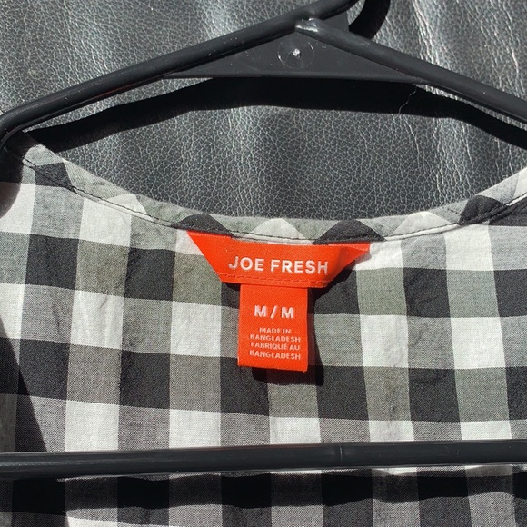 Sleeveless top. - Picture 4 of 6